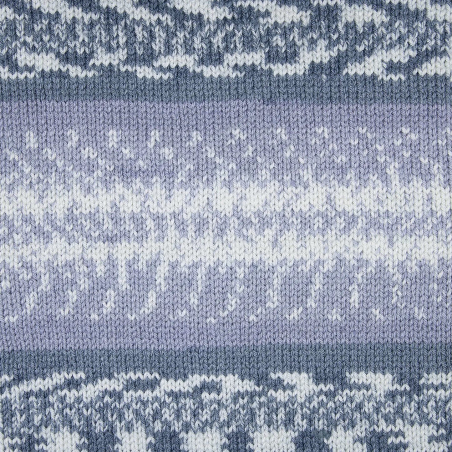 Knitting kit for a vest with a Norwegian pattern