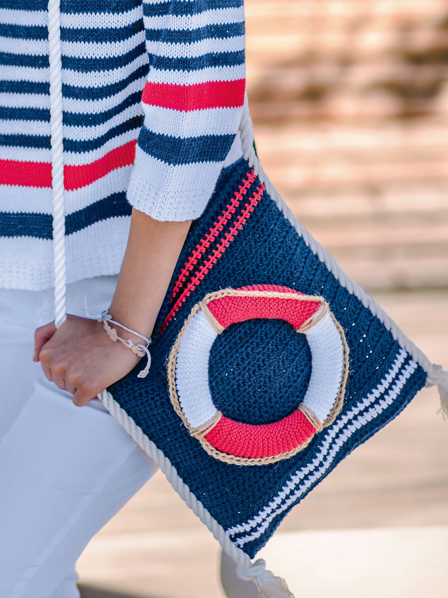 Tasche im Marinelook