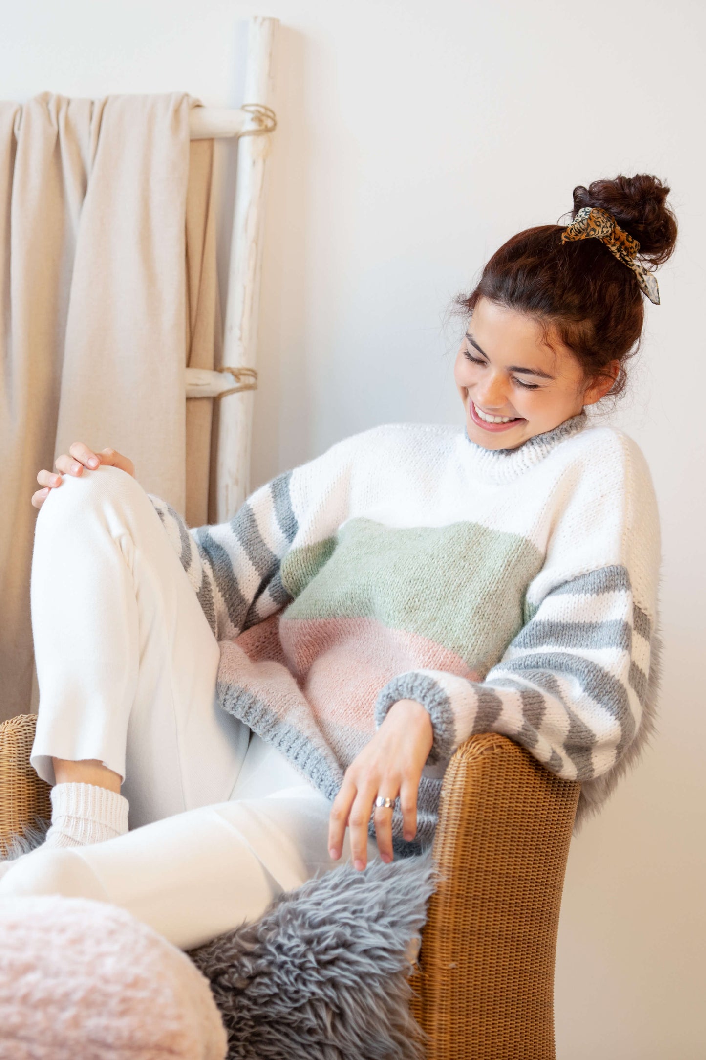 Pulli mit Blockstreifen und  Ballonärmeln