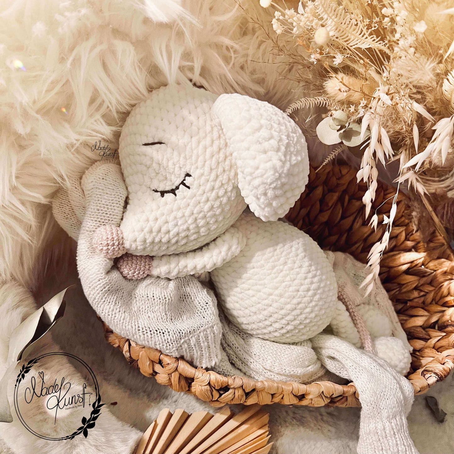 Amigurumi Maus Milly aus Chenillegarn