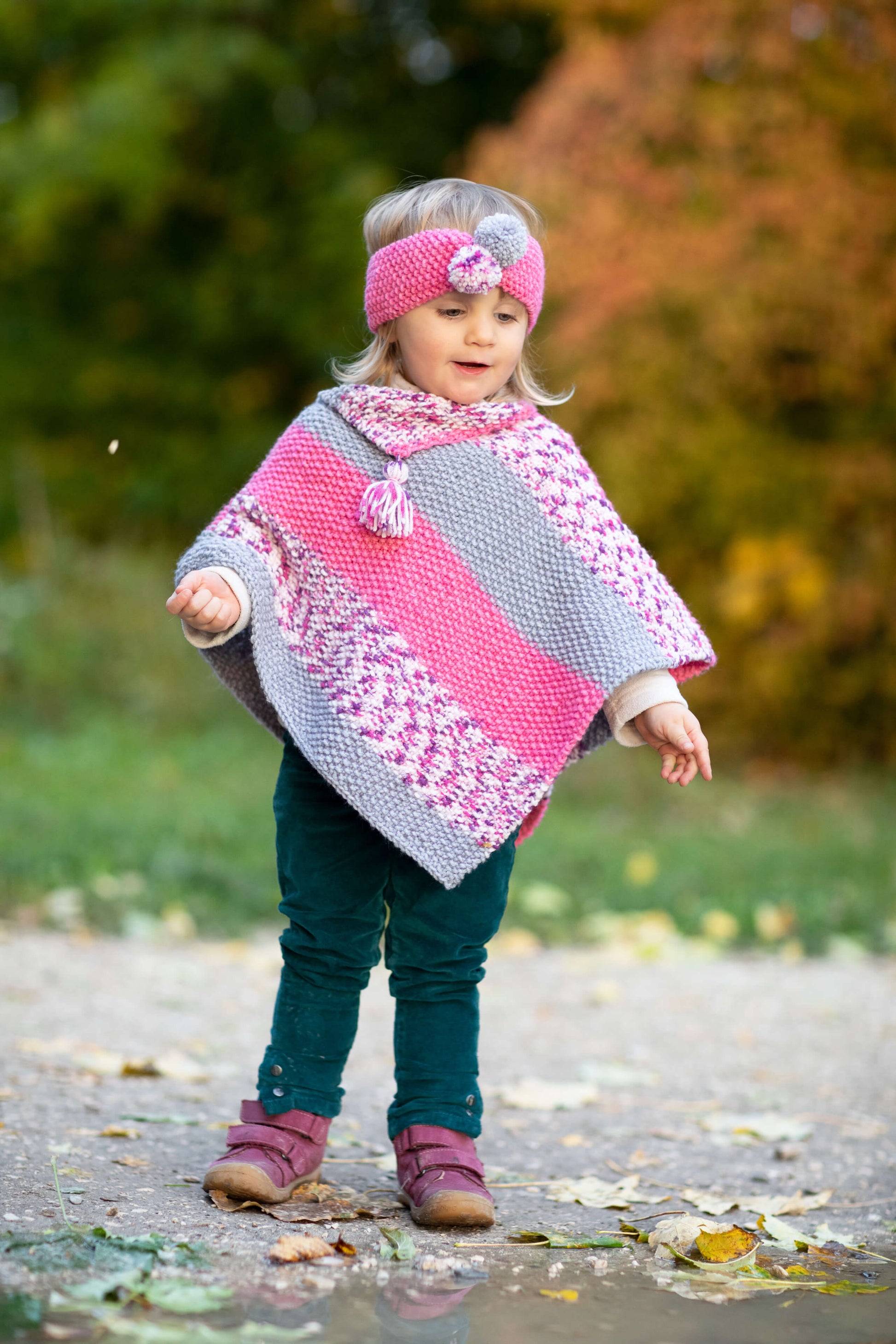Kinderponcho und Stirnband