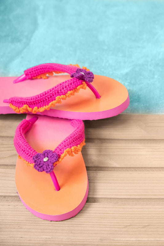 Flip-Flops mit Blume und Glitzerstein