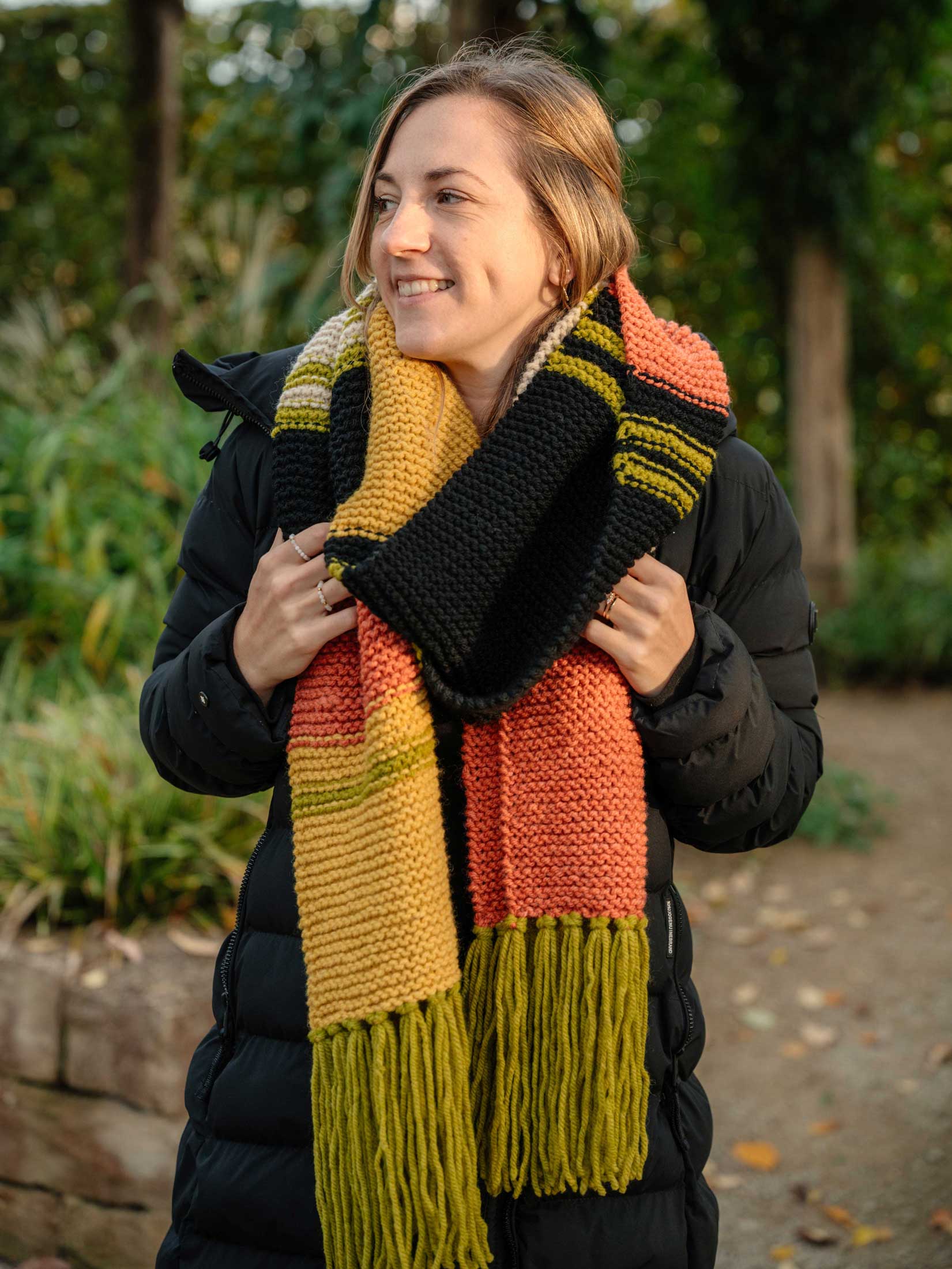 Schal kraus rechts für Strickanfänger:innen – in Herbstfarben