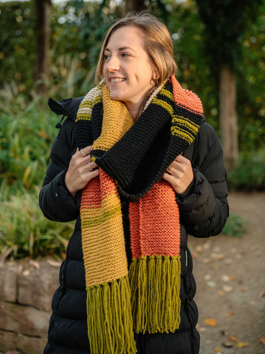 Schal kraus rechts für Strickanfänger:innen – in Herbstfarben