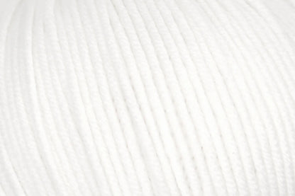 Knitting kit for a sweater with a knitted-in pattern, made from 100% merino wool