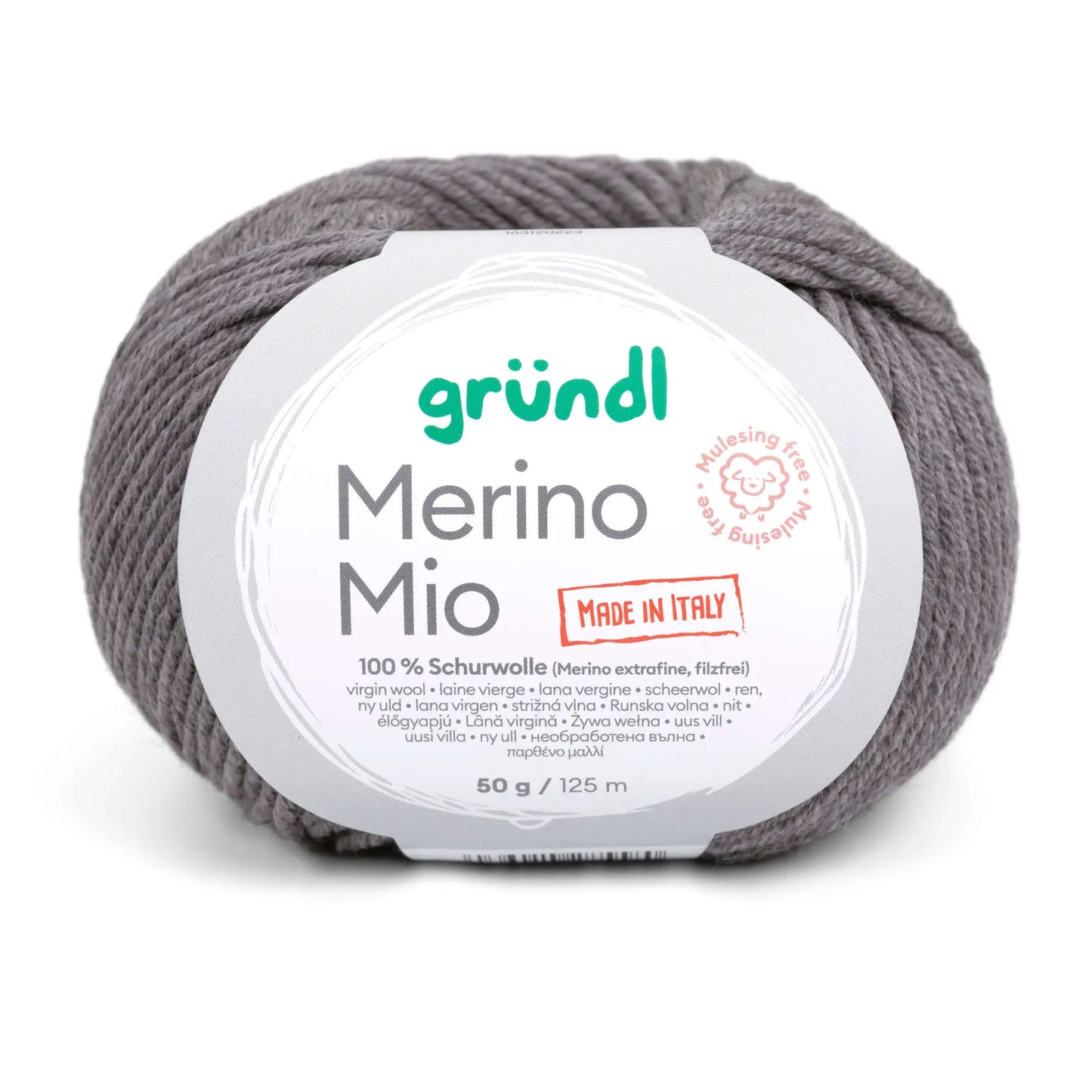 Knitting kit for a sweater with a knitted-in pattern, made from 100% merino wool