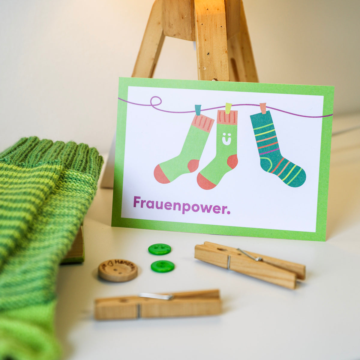 Frauenpower-Karte-Aktion-Grune-Sock
