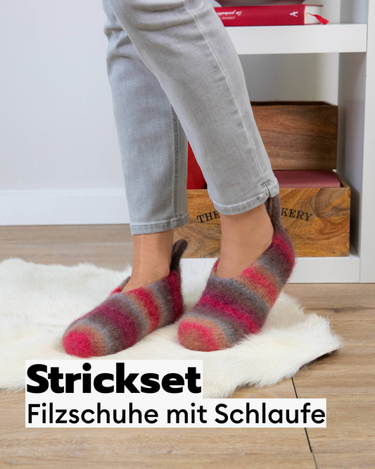 Knitting set felt slippers with heel loop