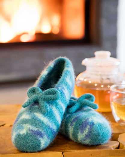 striped felt slippers with a bow