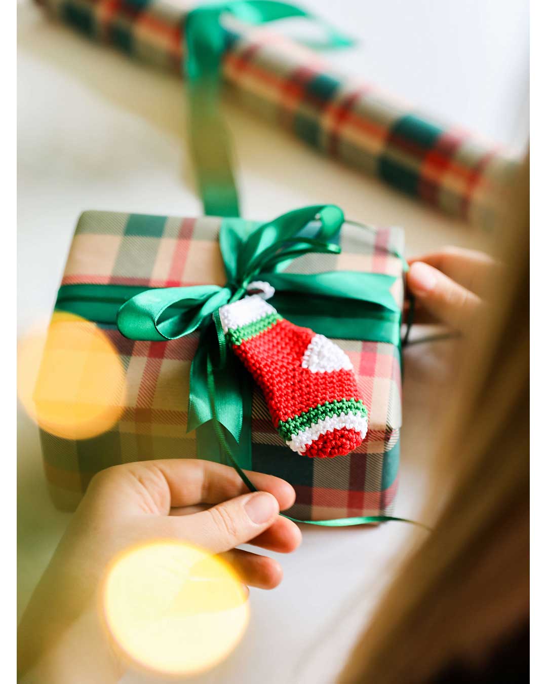 Christmas gift tag in the shape of a sock, made from Cotton Quick plain