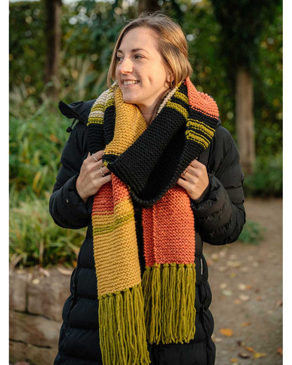 Anleitung Schal kraus rechts für Strickanfänger:innen – in Herbstfarben