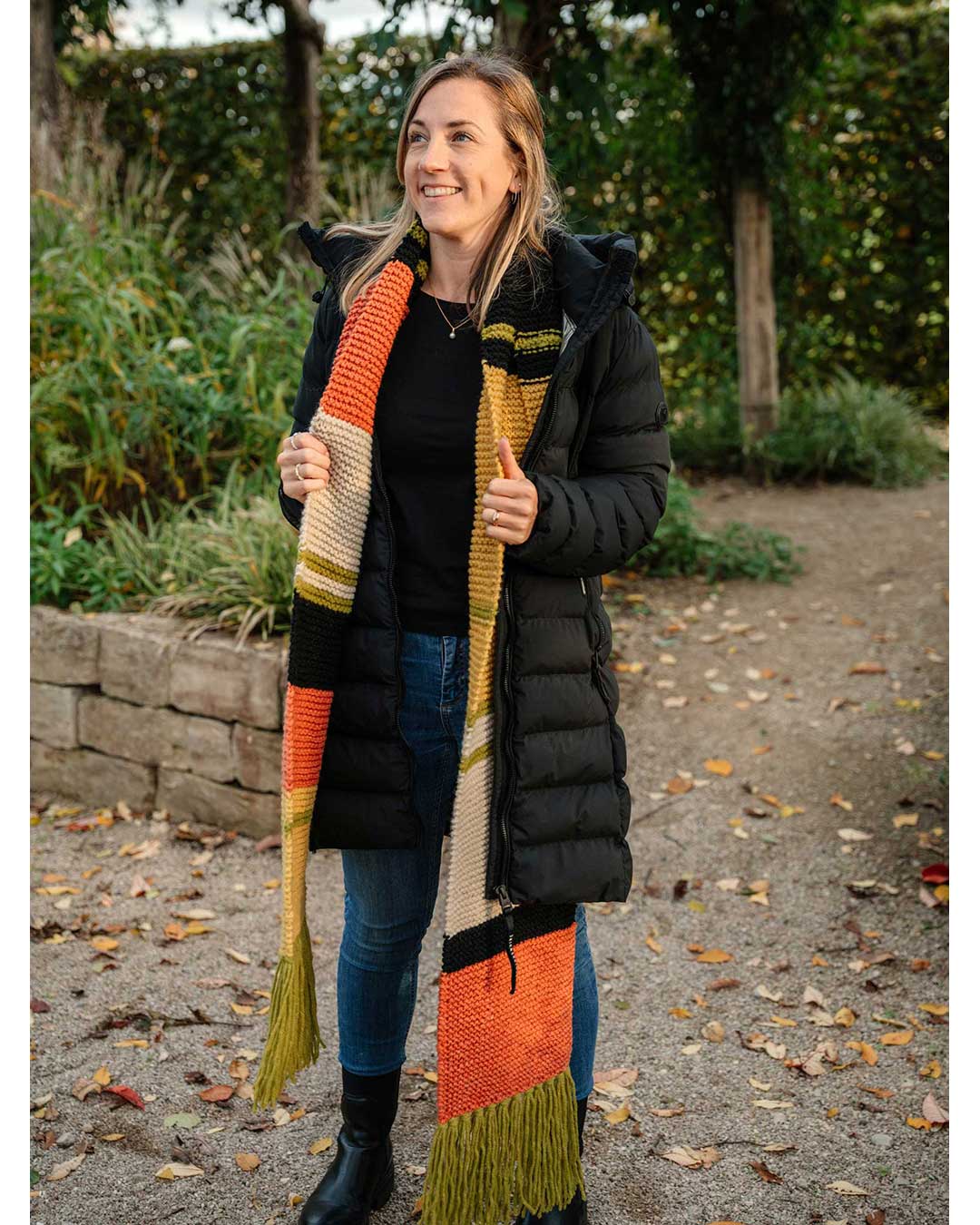 Anleitung Schal kraus rechts für Strickanfänger:innen – in Herbstfarben
