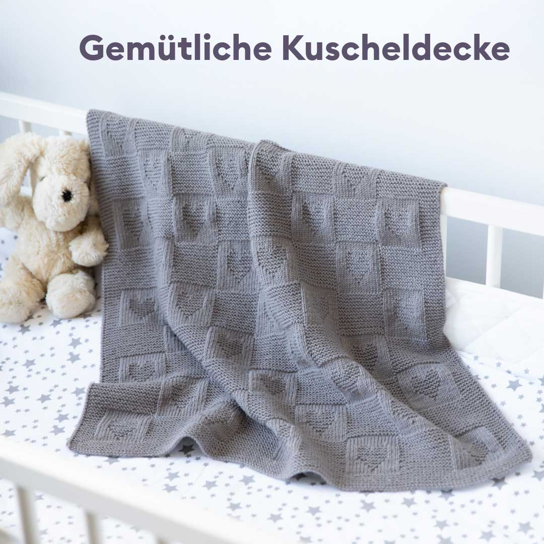 c2222-B2C-SET-BK-02__Strickset_Baby_Bild8_Kuscheldecke_1zu1_B3.jpg