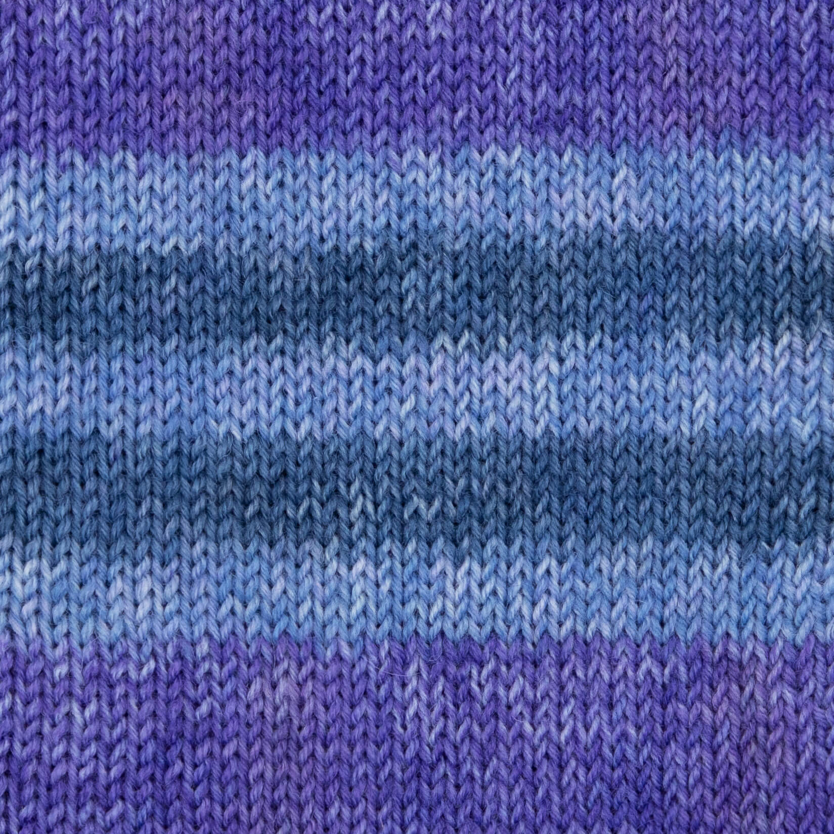 violett-blau-meliert