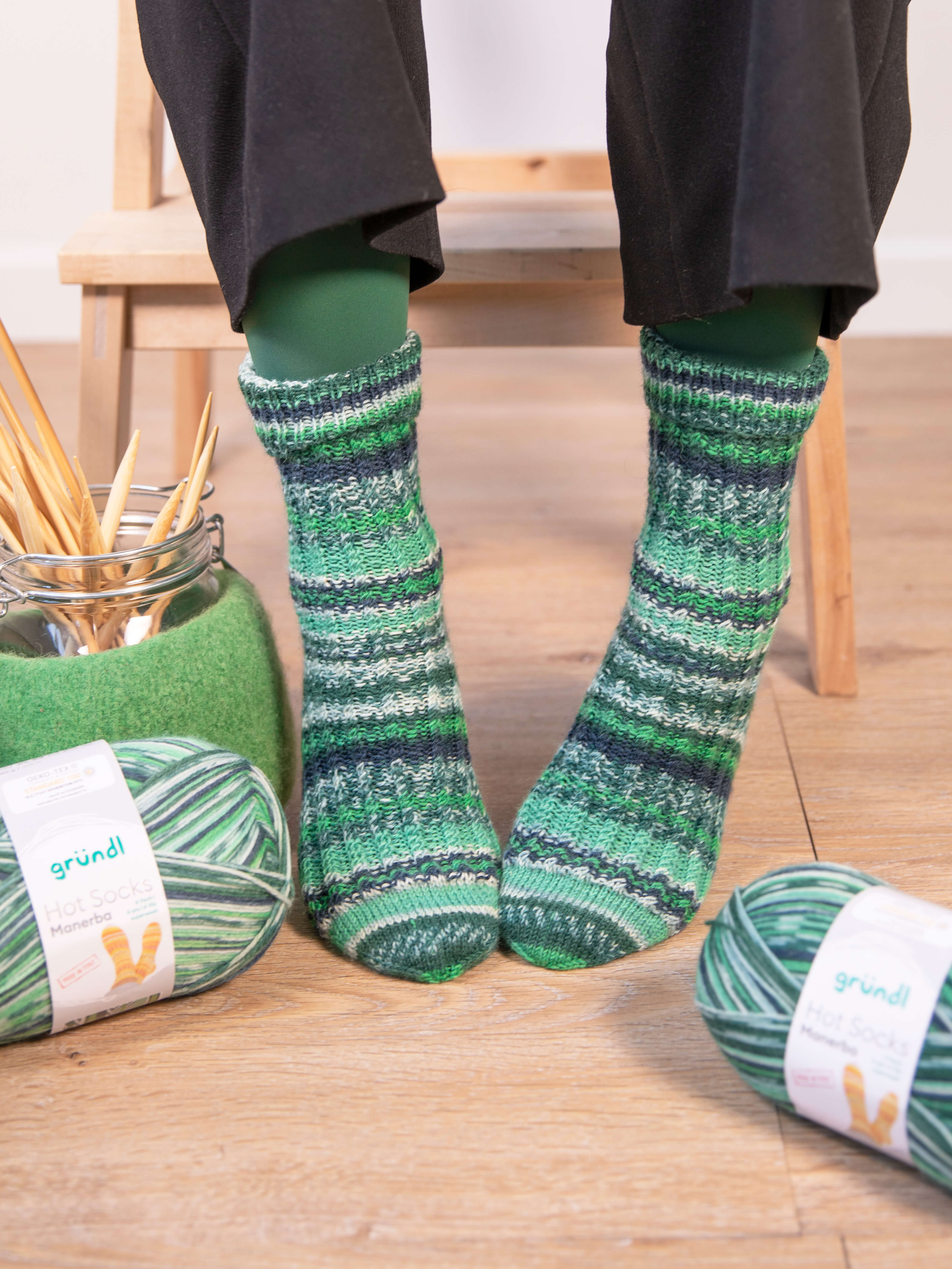Aktion Grüne Socke 2023: Frauenpower-Socken mit kleinen Zöpfchen